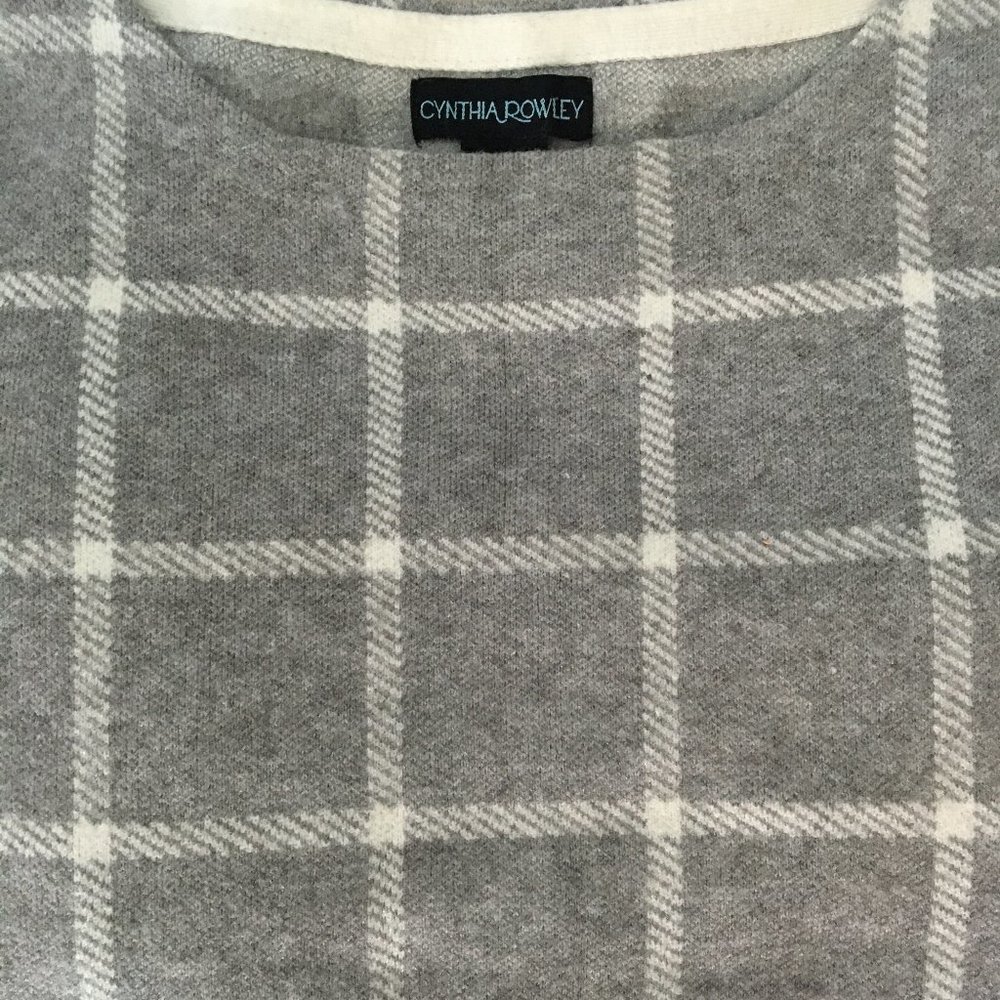 Cynthia Rowley Grey White Sweater